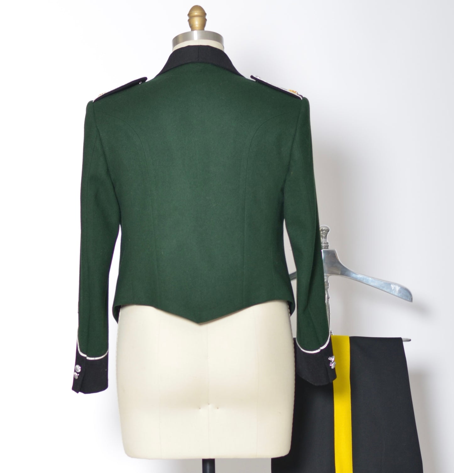 NO. 2 MESS: THE QUEEN'S YORK RANGERS - COAT