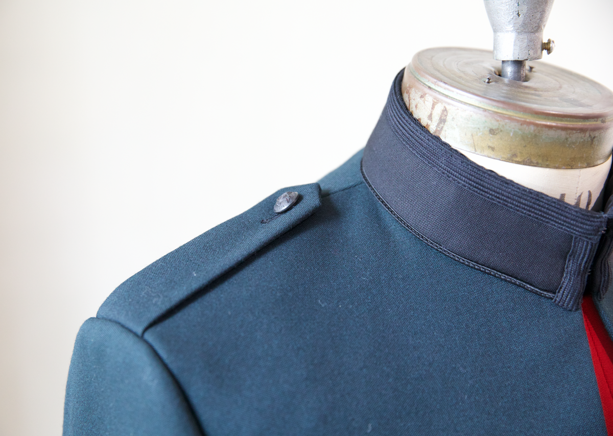 Mess Coat NO. 2 MESS STANDARD: QOR of C - COAT – The Military Tailor